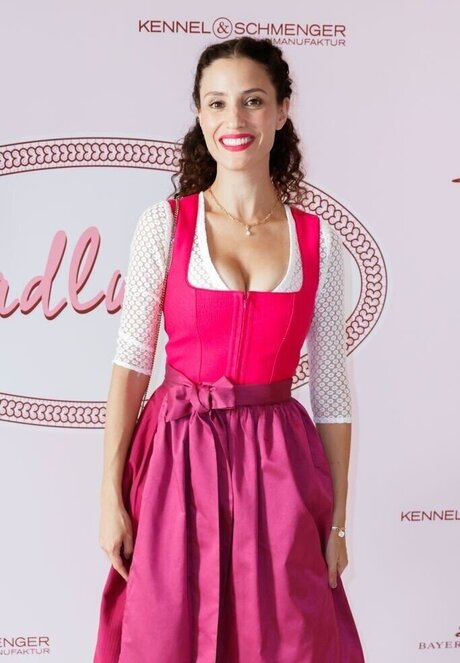 Nadine Menz heiße schöne fotos