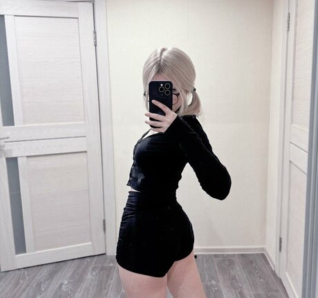 ebenholz-teen-onlyfans nacktheit top fotos