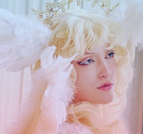 Hevn Saint erotische nackten galerie