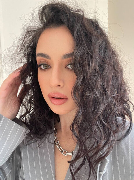 Nomi Noir schauspielerin heiße fotos