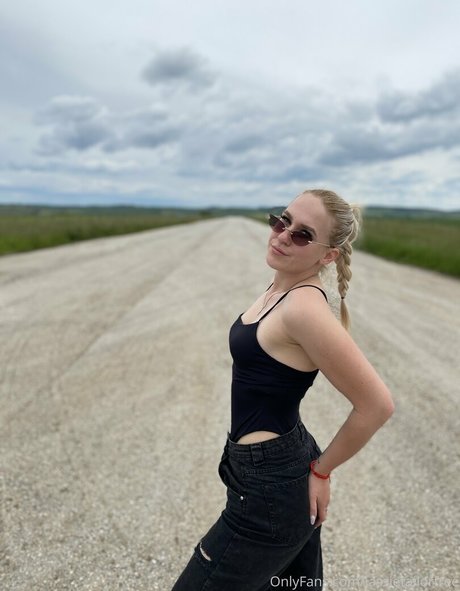 jassietailorfree erotische kostenlose bild