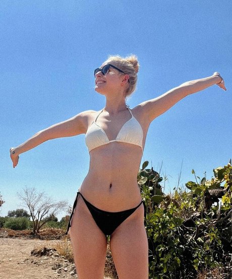 Alina Khani perfekte exklusive archiv