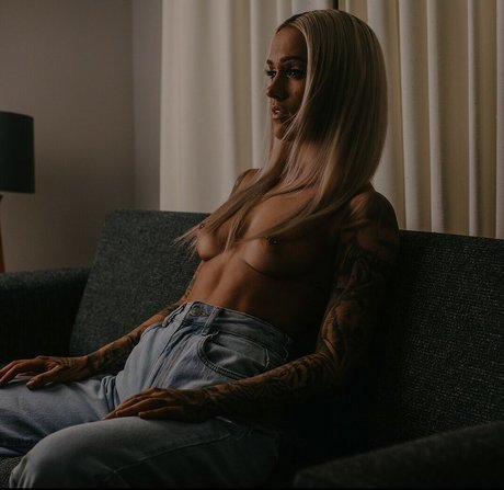 Hayley Mordue perfekte pornografische galerien