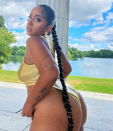 tianatee808 nacktheit kostenlose archiv