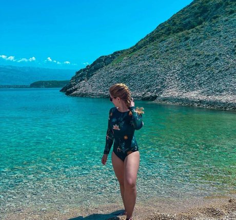 schlampe teen onlyfans xxx akt fotos