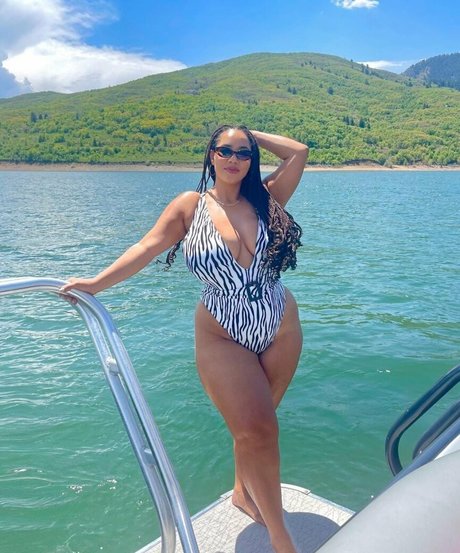 Katelyn Folasade akt pornostar foto