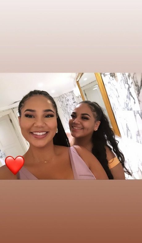 Katelyn Folasade pornostar heiße bild