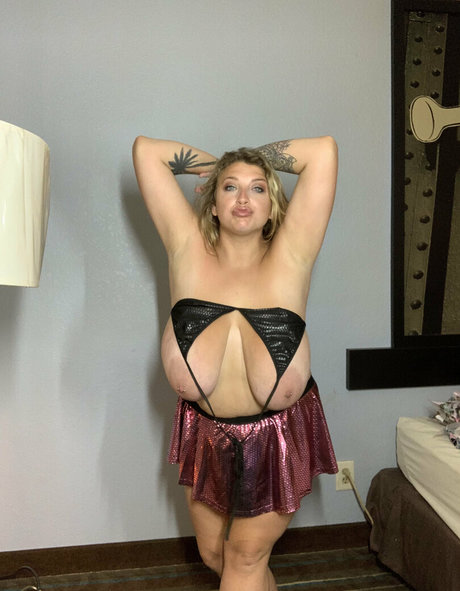 oma-onlyfans freie nackte galerien