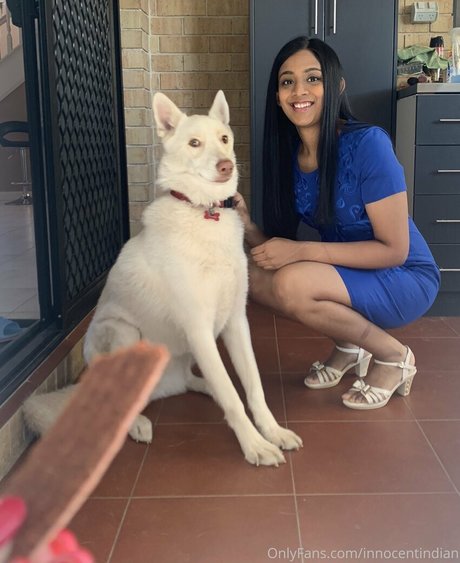 prettypriyaa erotische akt bilder