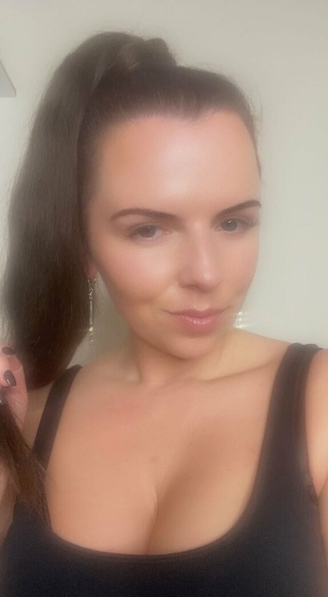 vagina-onlyfans hübsche nackt bild