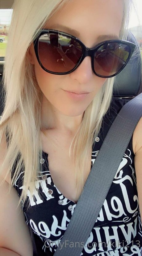 kiki213 pornostar top bilder