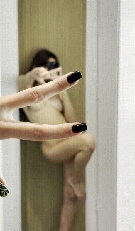 Lili Coco hübsche akt bild