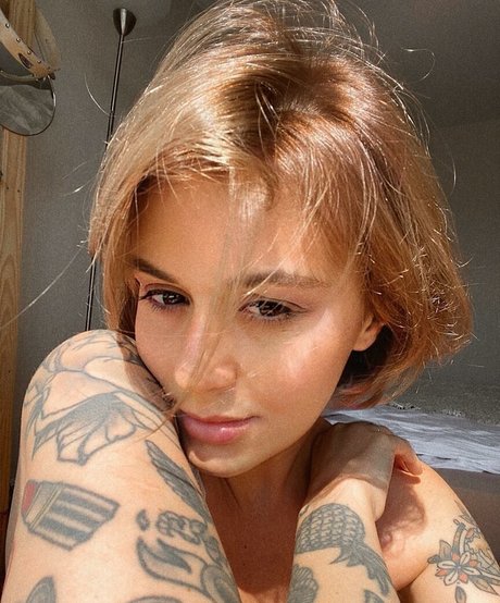 bruder onlyfans erwachsene nacktheit fotos