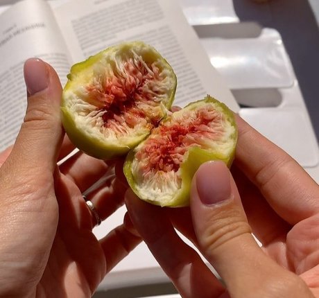 asiatisches teen solo onlyfans schöne perfekte bilder