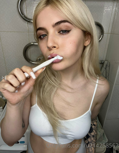 thedakotaa erotische kostenlose bild