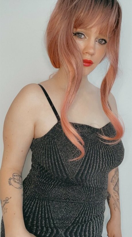 ebenholz-trans-onlyfans exklusive nette foto