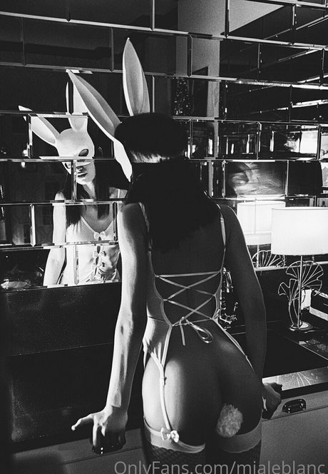 mialeblanc hd erotische foto