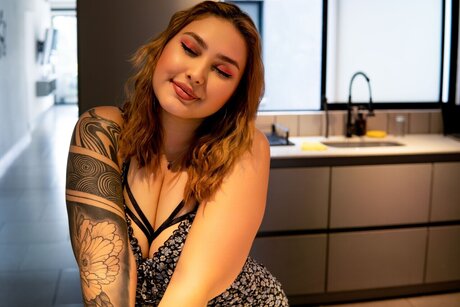 EuforiaMuse Your Naughty Curvy Girl_ model kostenlose bild