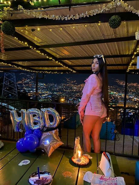 Kendall secrets schöne heiße galerie