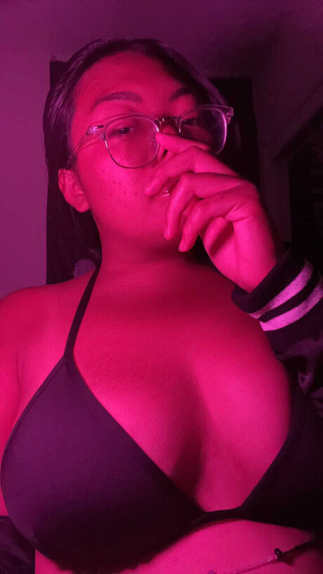 KymikoHarrada erotische porno bilder