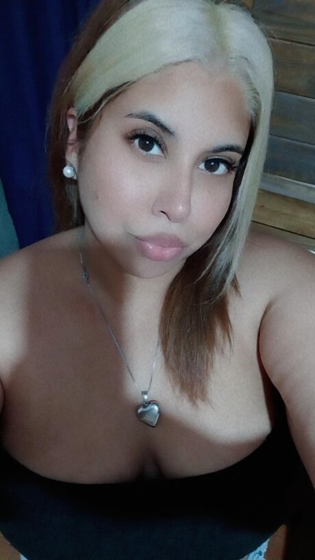 Nenu Den sexy nackte foto