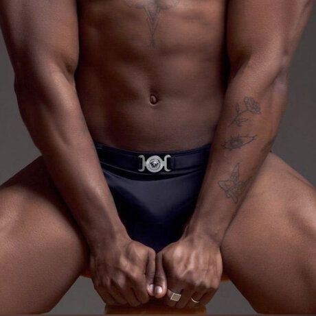 GABEUK23 nackt top bilder