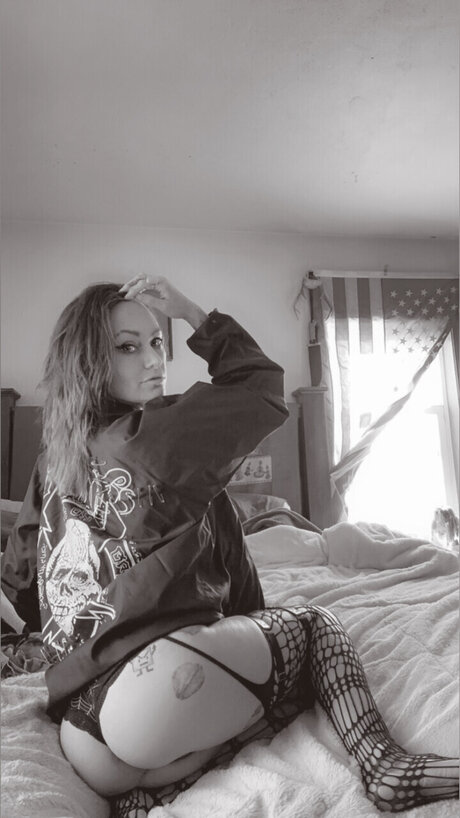 LaylaLeigh freie exklusive galerie