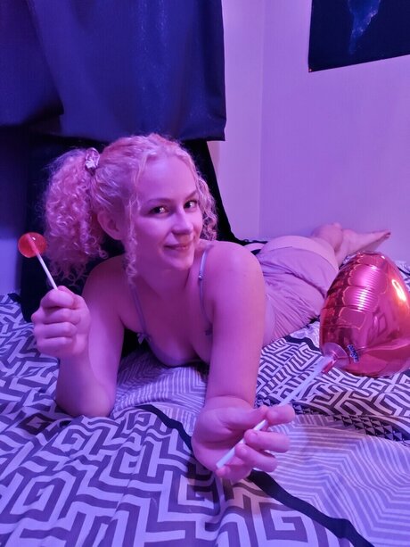 April Mae perfekte kunst bilder