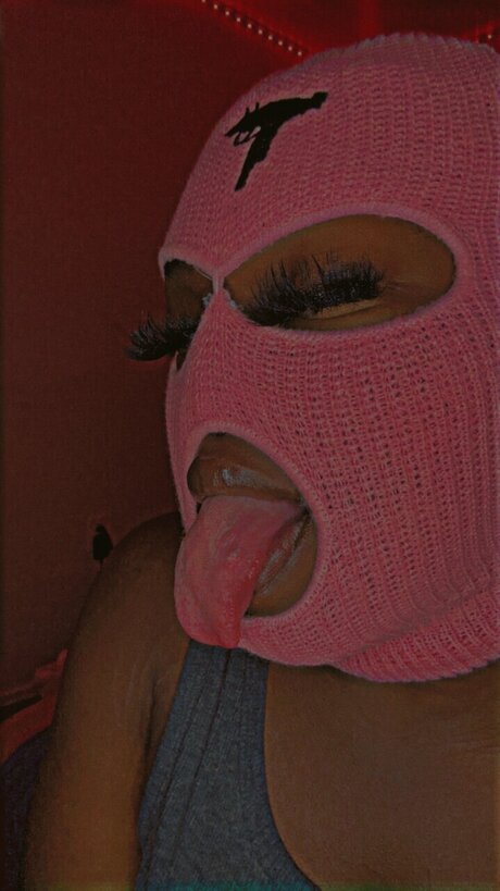 _Pink Chocolate_ schauspielerin sexy foto