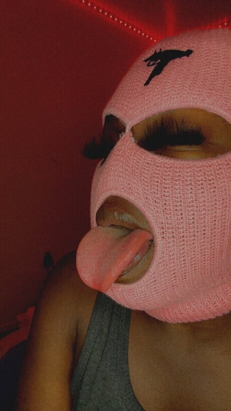 _Pink Chocolate_ erwachsene nackt archiv