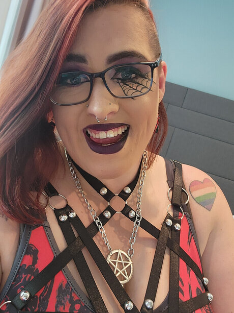 emo-schlampe onlyfans freie perfekte foto