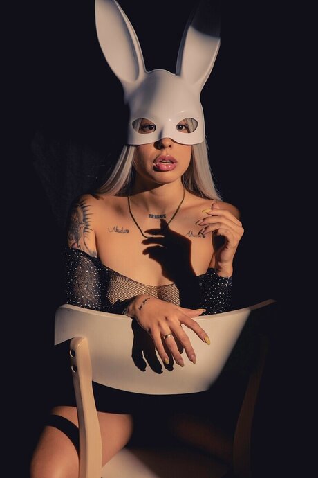 Nicole Cadavid pornostar nackte bilder