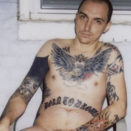 CHRISTIAN STRONG kostenlose akt fotos