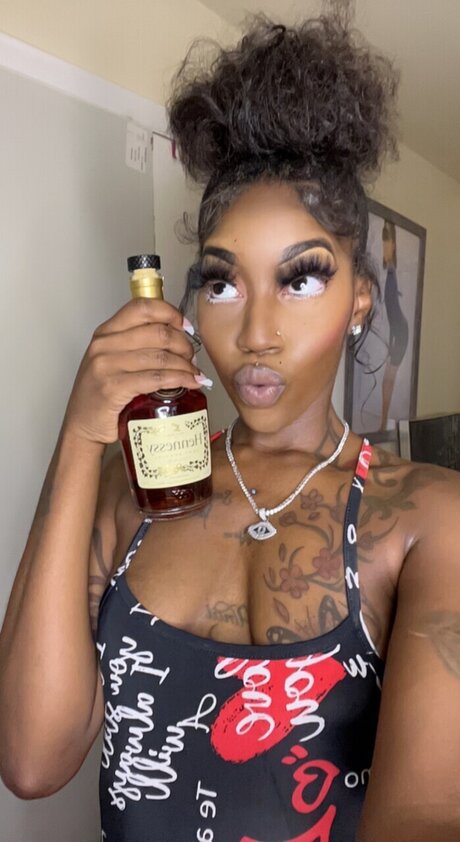 BIG BOOTY LYRIC erwachsene akt galerien