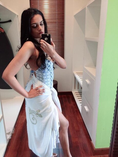 Nishala Nishanka porno galerie