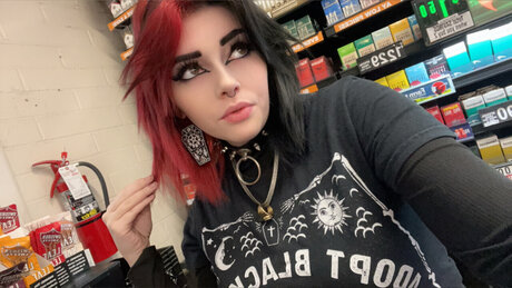 Dahlia Sunflower schauspielerin sexy galerien