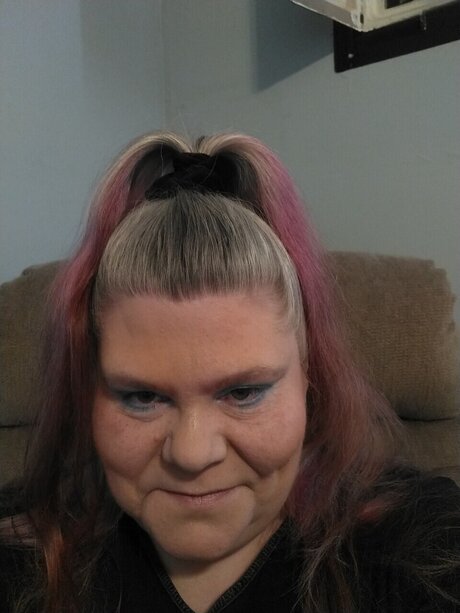 OzzAngel pornostar nackten fotos