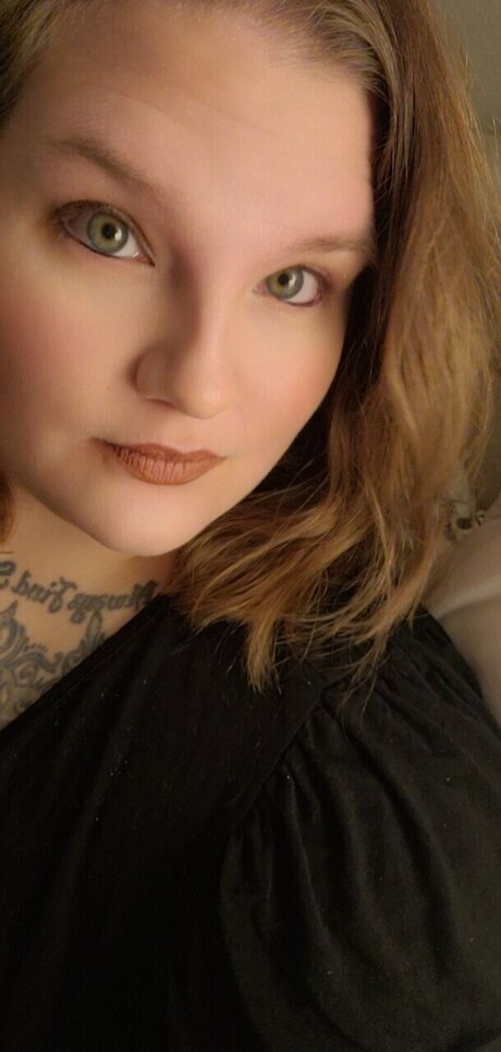 KnottyHooker exklusive kostenlose galerien