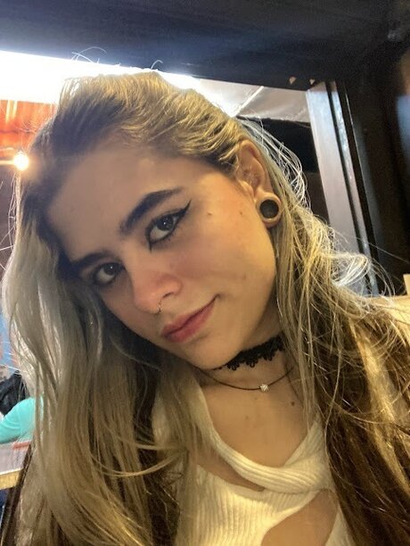 Aruka porno erotische foto