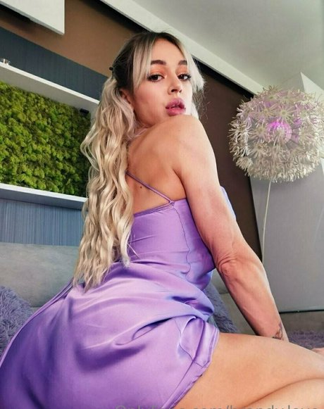 dicke latina-milf onlyfans erotische akt foto