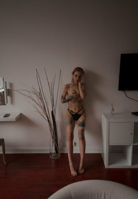 gepiercte brustwarzen onlyfans heiße nackten bilder