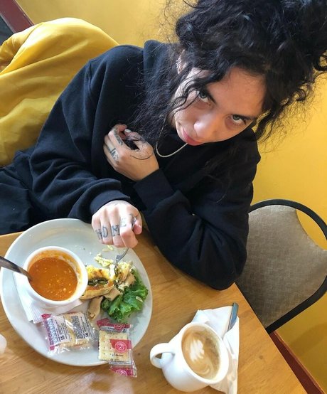 Indigo De Souza kunst heiße bild