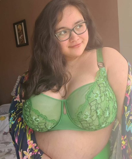 janineaam model kunst archiv