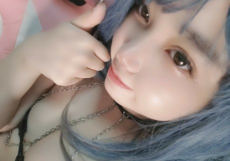 Mizaki Levi heiße perfekte bilder