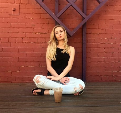 Tarah Kayne pornostar schöne bilder