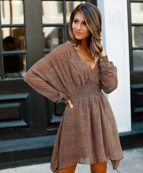 Hailey Lower sexy nette bild