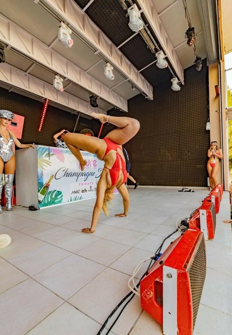 Carys Hamilton perfekte sexy galerie