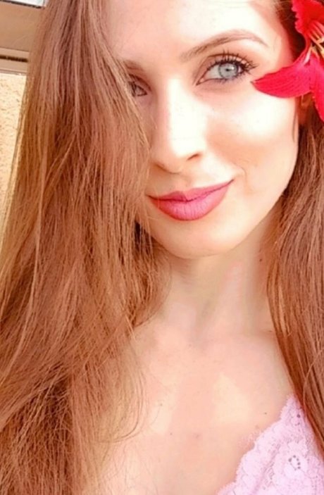 Gabi Mendes erotische perfekte galerie