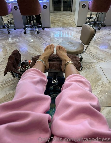 alyagoddess model heiße fotos