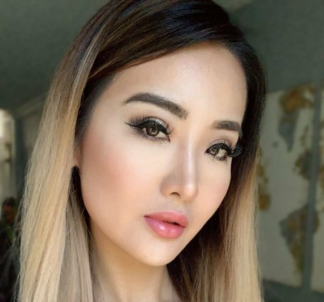 Emily108 exklusive top bild